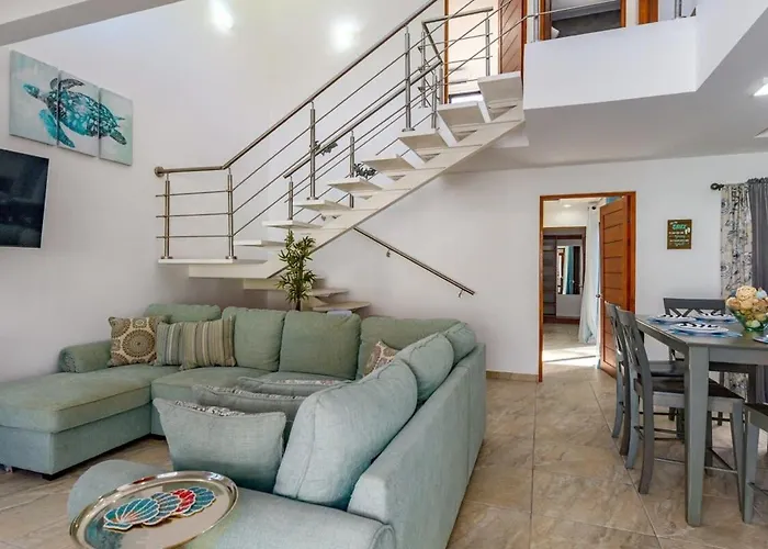 Holiday home Ultramodern Townhome With An Inviting Coastal Design And Lush Outdoor Oasis With A Private Pool Playa Flamingo