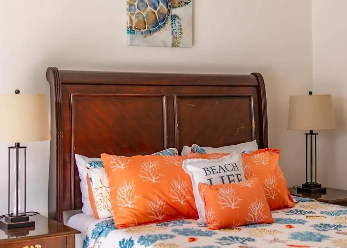 Ultramodern Townhome With An Inviting Coastal Design And Lush Outdoor Oasis With A Private Pool Holiday home Playa Flamingo