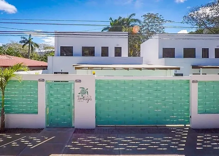 Holiday home Ultramodern Townhome With An Inviting Coastal Design And Lush Outdoor Oasis With A Private Pool *